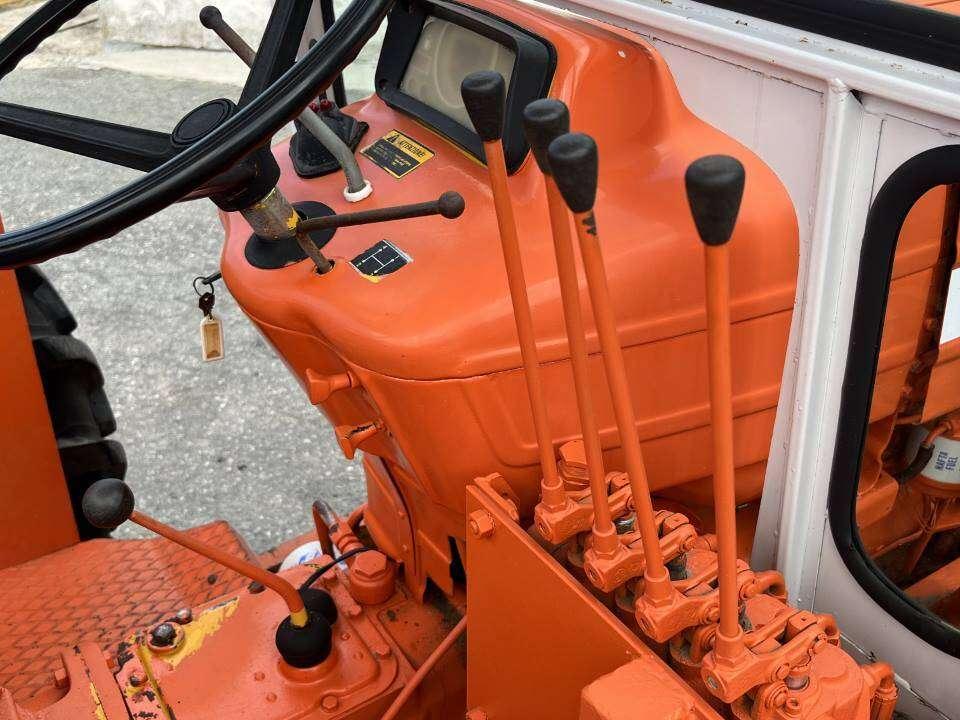Ford 5600 4X2 Photo 8