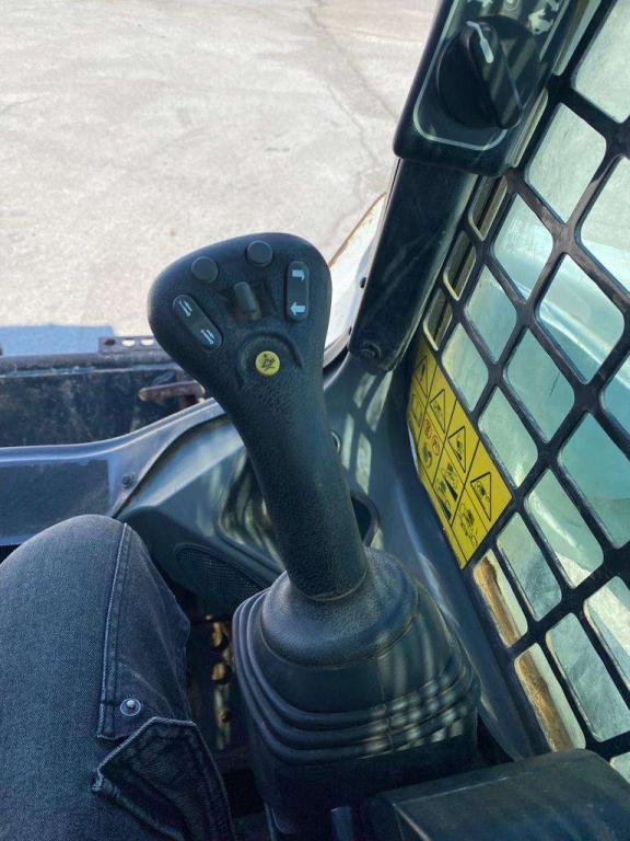 Bobcat T590 Photo 9