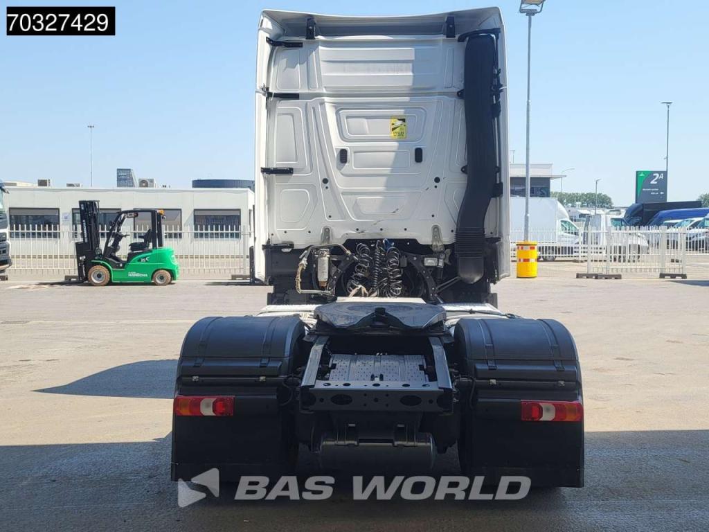 Mercedes Actros 1851 4X2 BigSpace 2x Tanks Standklima Photo 3