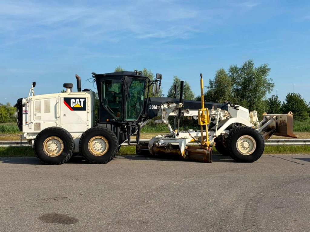 Caterpillar 120M2 Photo 6