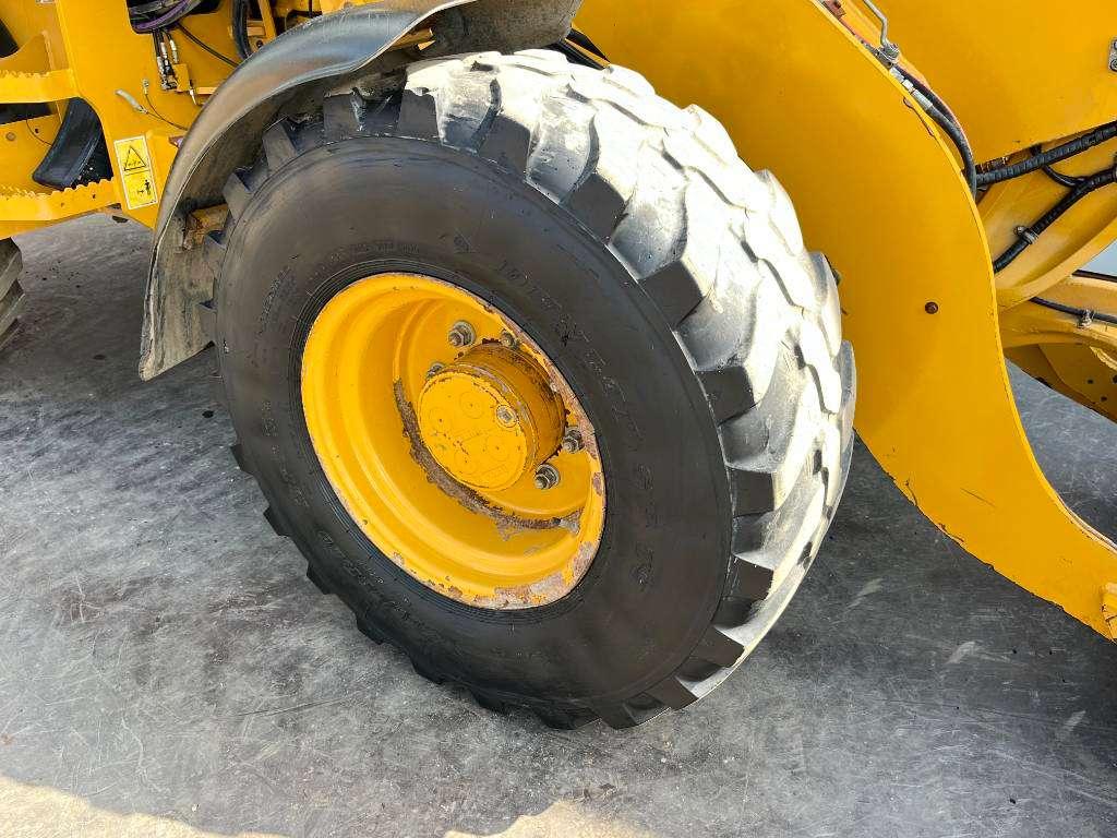 Caterpillar 908M - Bucket + Forks / Automatic Greasing Photo 22