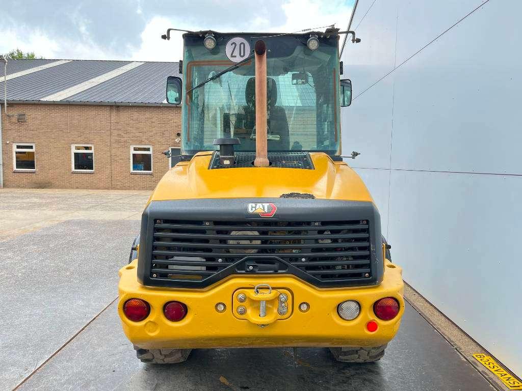 Caterpillar 908M - Bucket + Forks / Automatic Greasing Photo 4