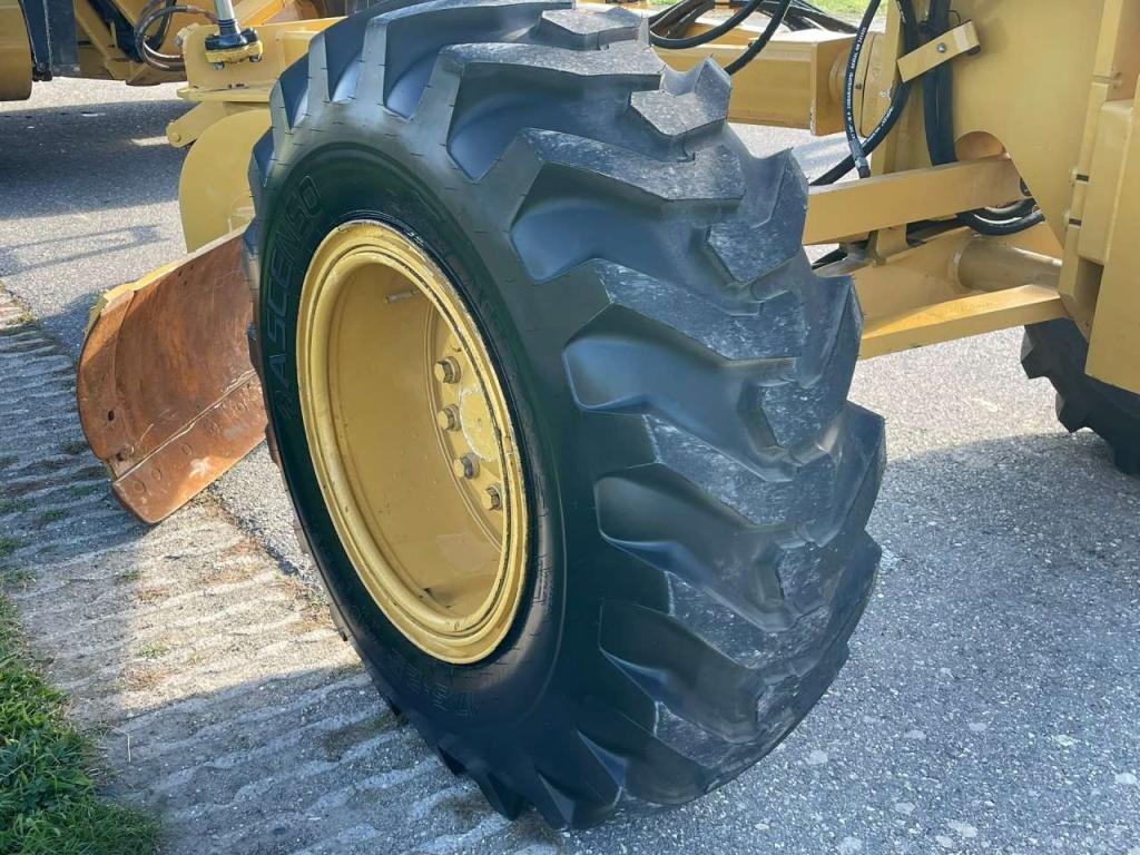 Caterpillar 140k Photo 13
