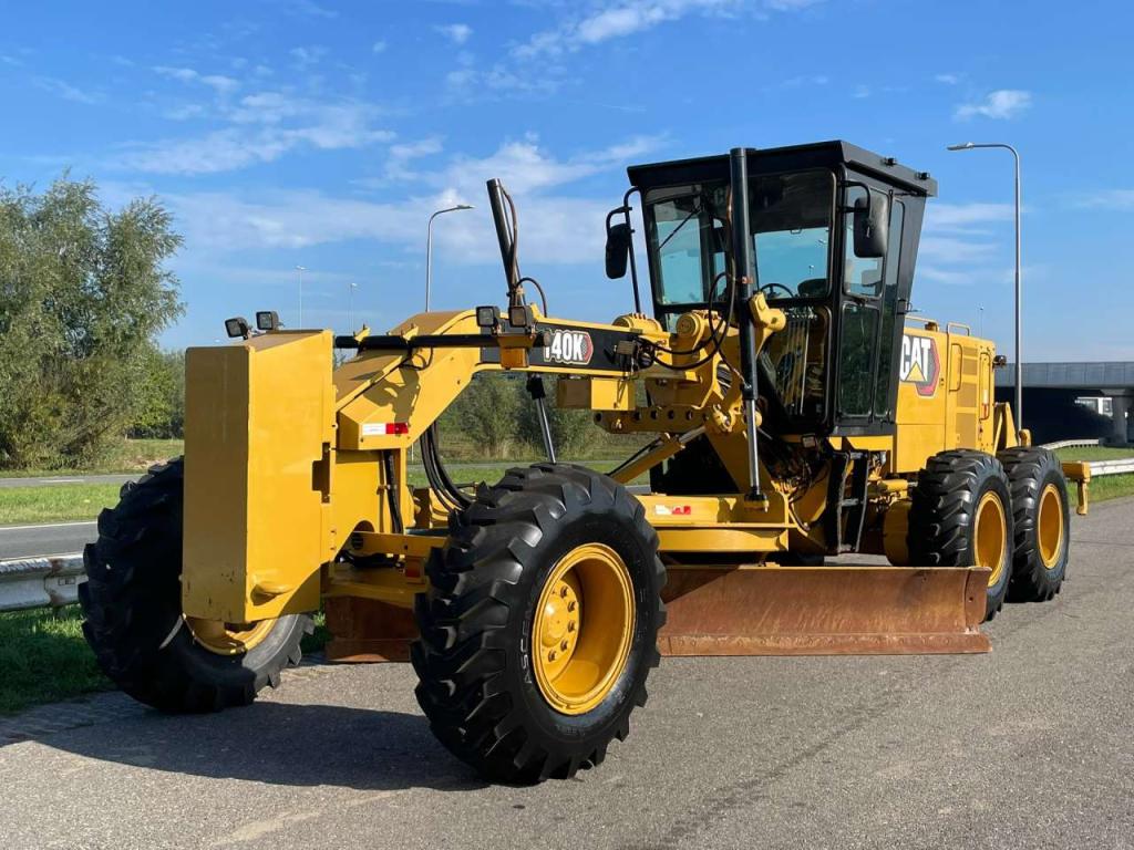 Caterpillar 140k Photo 2