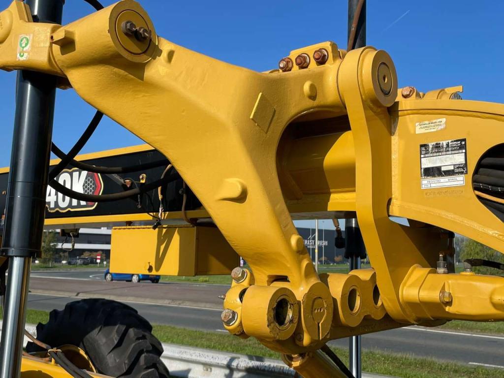 Caterpillar 140k Photo 26