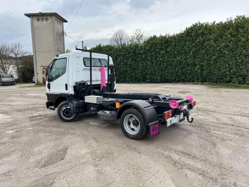 Mitsubishi CANTER 3.0 SCARRABILE Photo 4