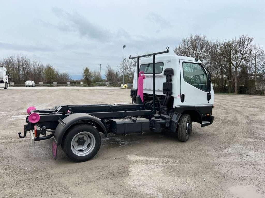 Mitsubishi CANTER 3.0 SCARRABILE Photo 6
