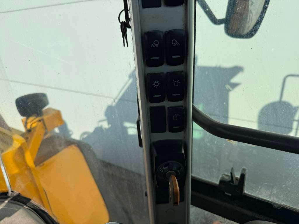 Volvo L150H - CDC Steering / Automatic Greasing Photo 15