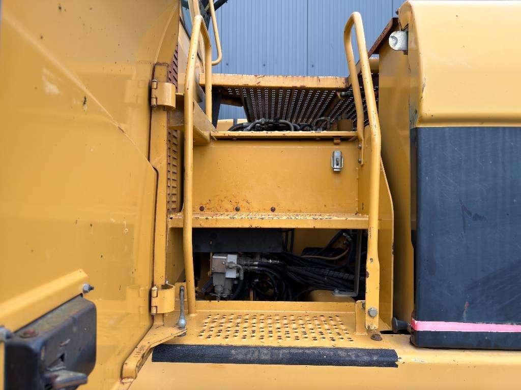 Caterpillar M322C Photo 22