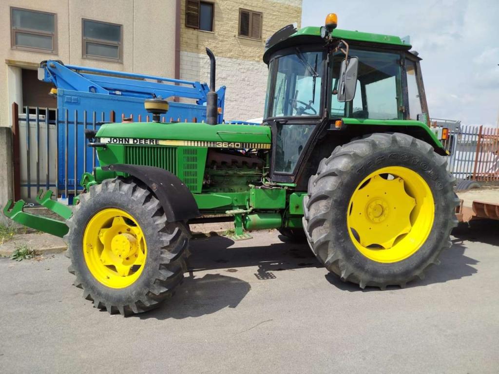 John Deere 3640 Photo 1