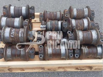 Rouleaux supérieurs et inférieurs pour New Holland E 245 C en vente par PRV Ricambi Srl