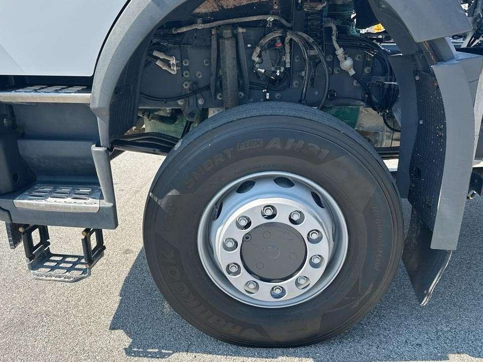 Volvo FMX420 4x4 Photo 4