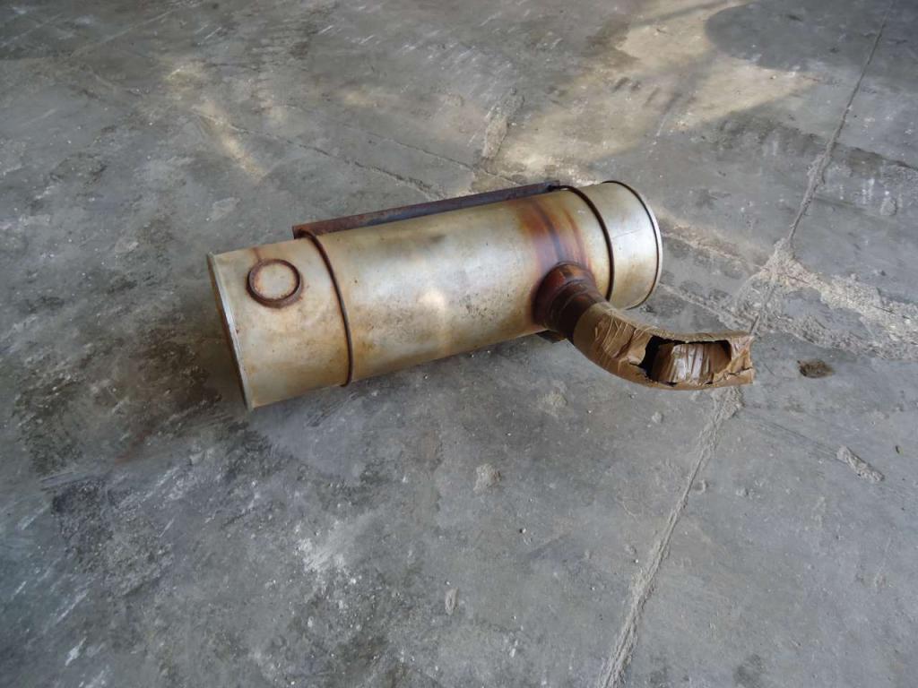 Silencieux pour New Holland E385B Photo 1