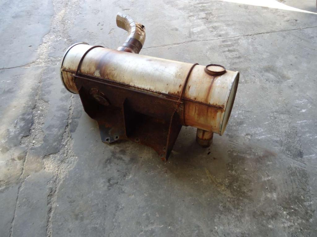 Silencieux pour New Holland E385B Photo 2