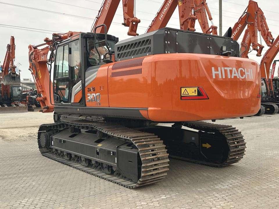 Hitachi ZX300LCN-7 Photo 2
