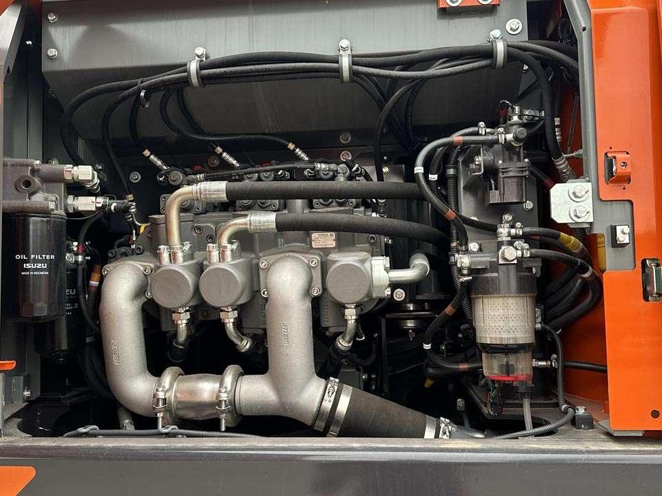 Hitachi ZX300LCN-7 Photo 8