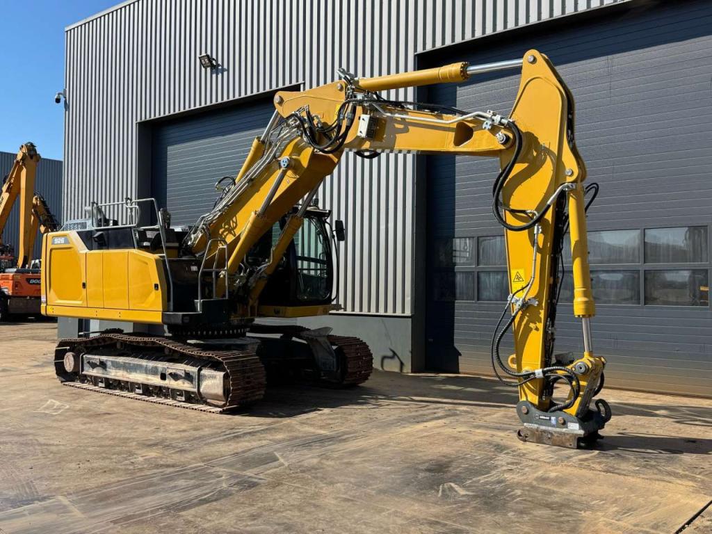 Liebherr R 926 NLC Photo 7