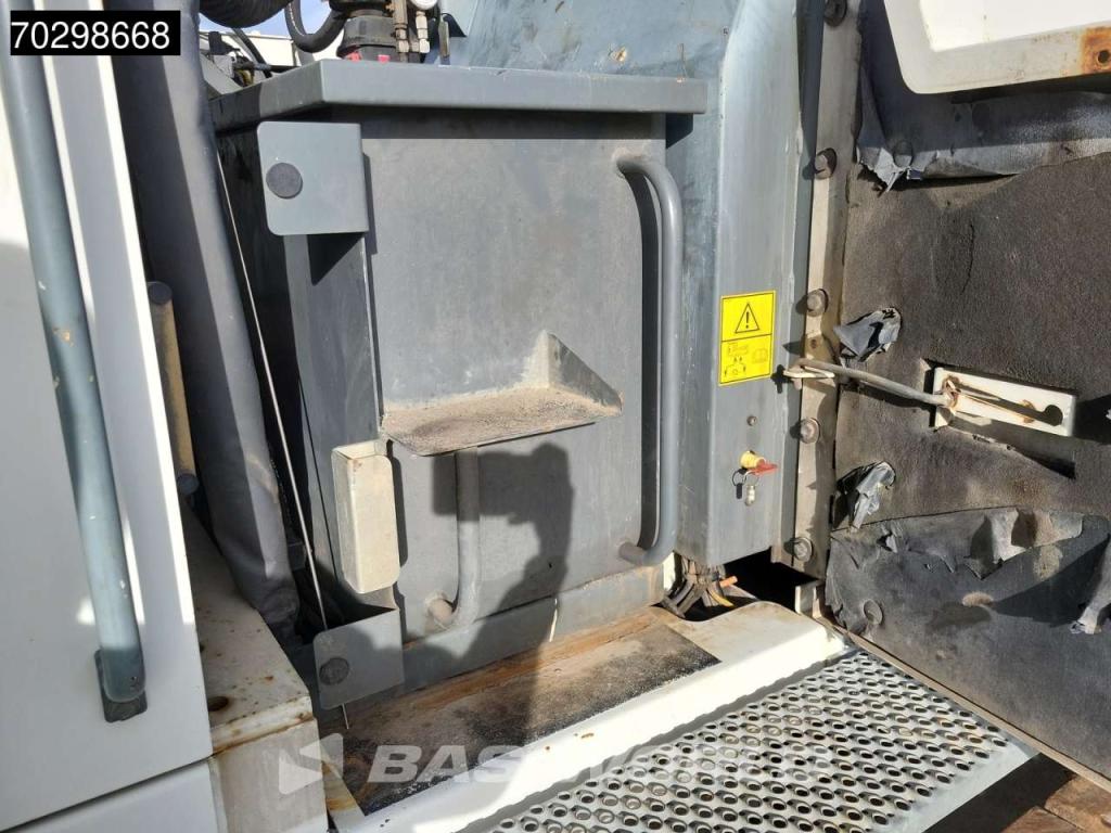 Liebherr R954 C EW Photo 22
