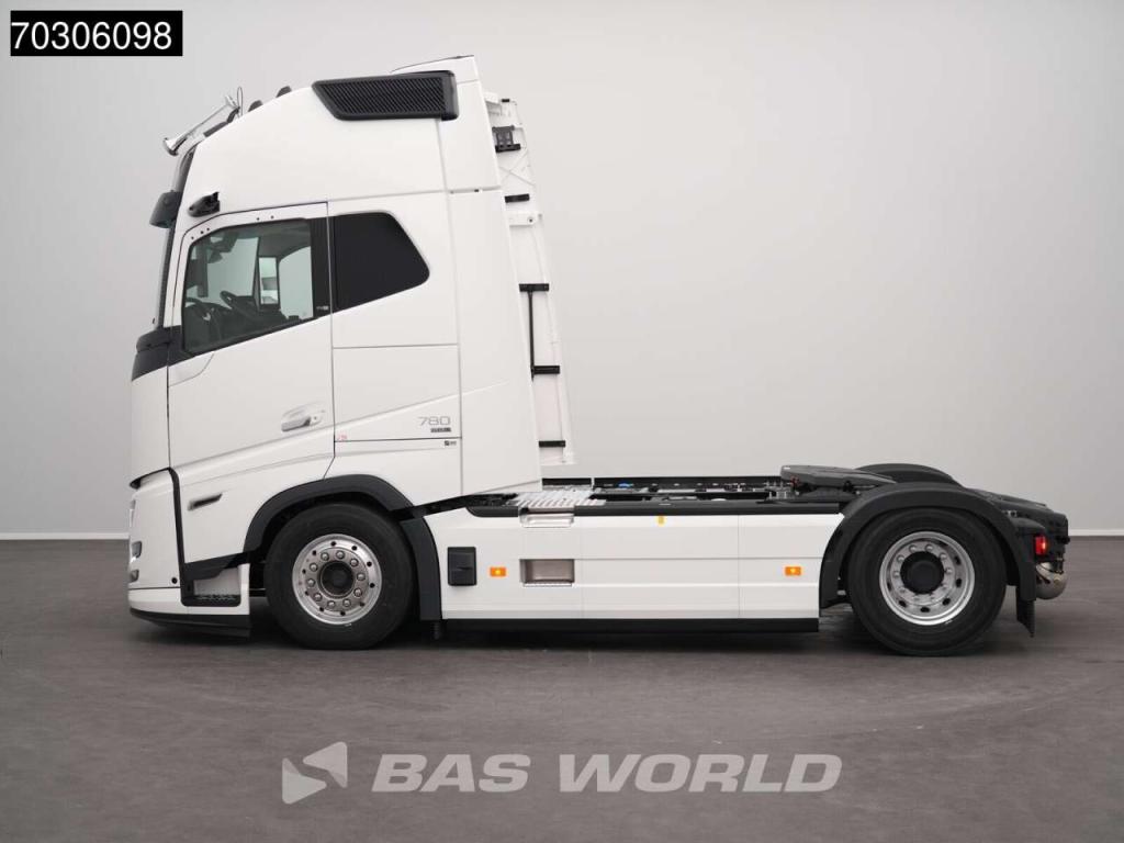 Volvo FH16 780 4X2 NEW! XL Retarder Full-Air I-ParkCool 2xTanks Alcoa's Photo 10