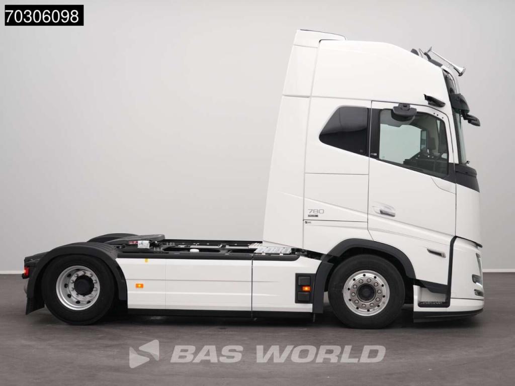 Volvo FH16 780 4X2 NEW! XL Retarder Full-Air I-ParkCool 2xTanks Alcoa's Photo 11