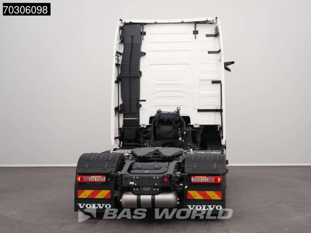 Volvo FH16 780 4X2 NEW! XL Retarder Full-Air I-ParkCool 2xTanks Alcoa's Photo 9