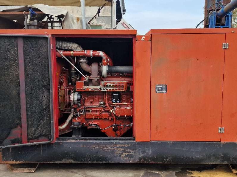 Iveco 125 KVA Photo 3