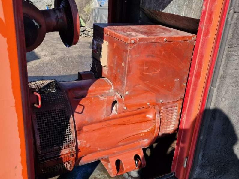 Iveco 125 KVA Photo 9