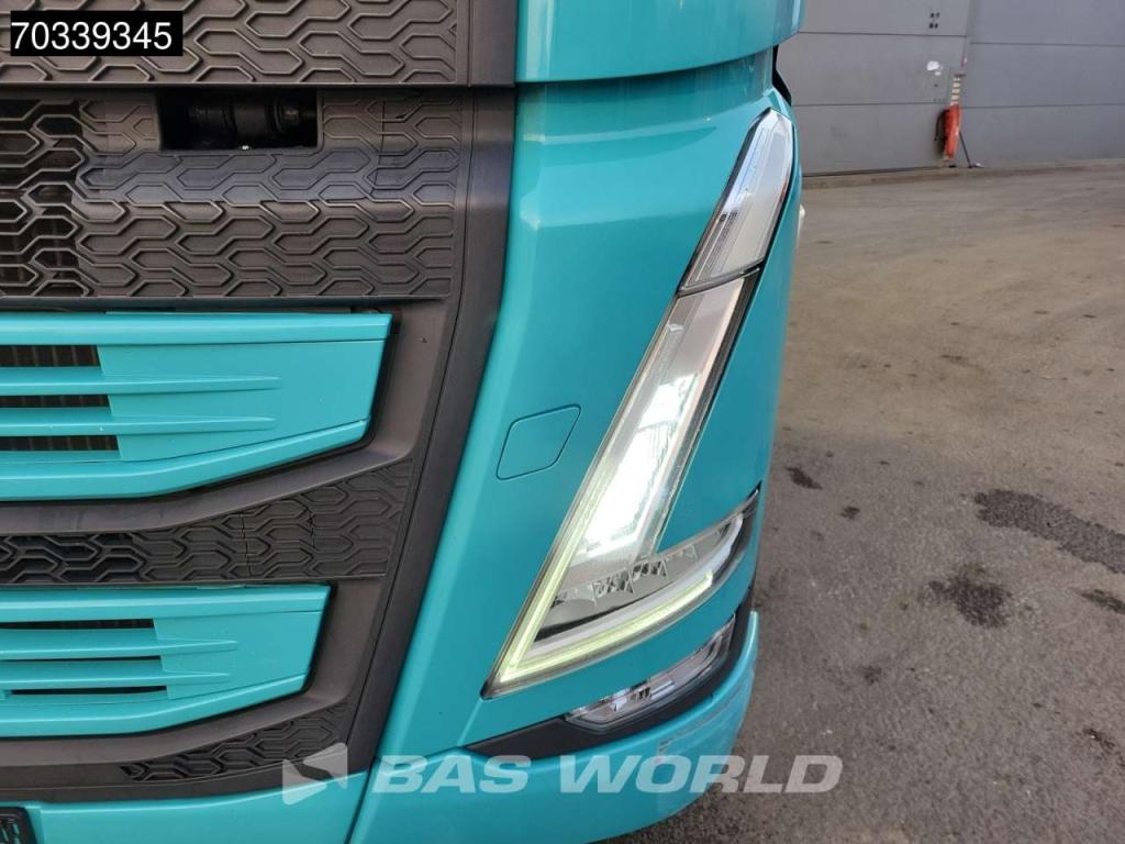 Volvo FH 460 4X2 ADR 2x Tanks Cruise Control Photo 8