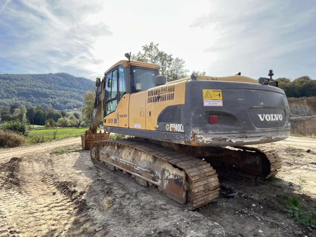 Volvo EC240CL Photo 3