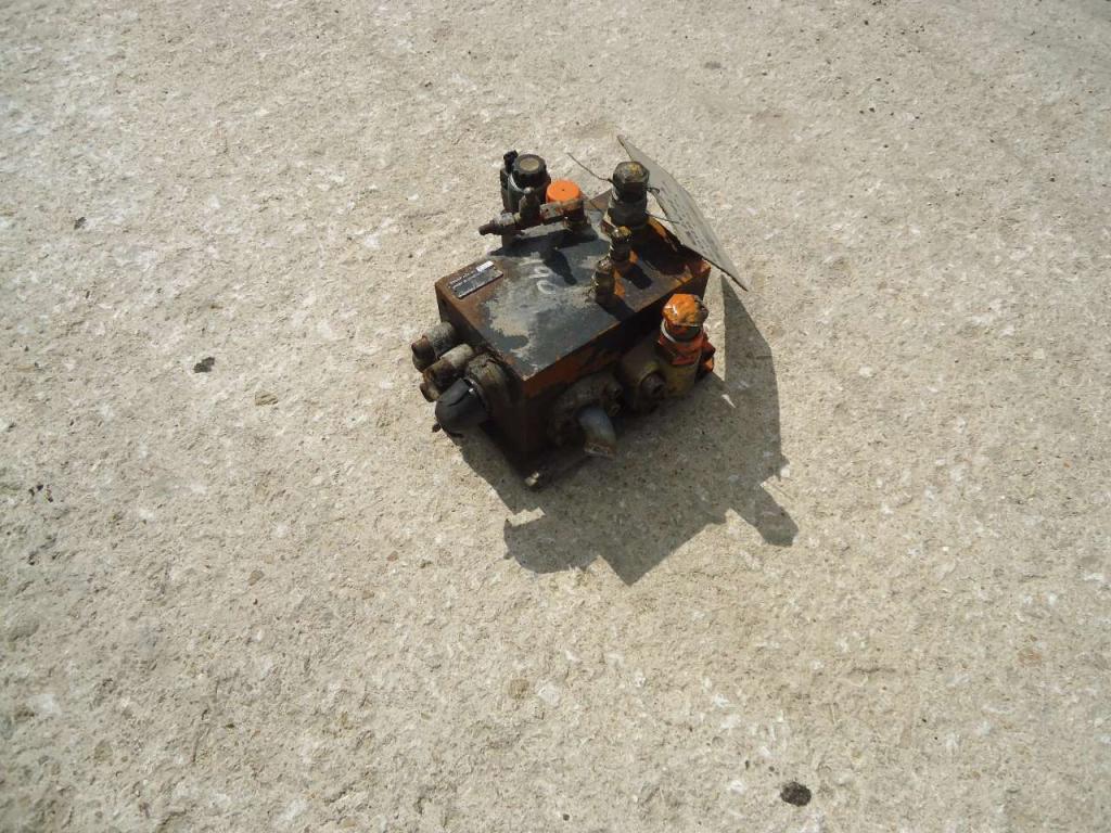 Soupape hydraulique pour Fiat Kobelco W190 Photo 2