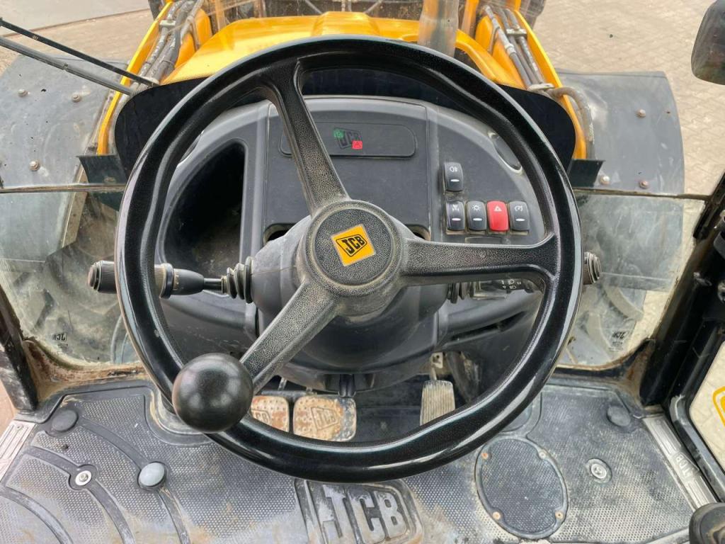 JCB 4CX Photo 21