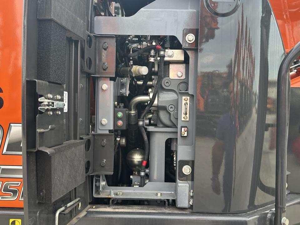 Hitachi ZX225USLC-7 Photo 10