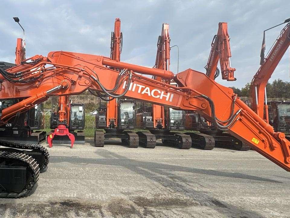 Hitachi ZX225USLC-7 Photo 6