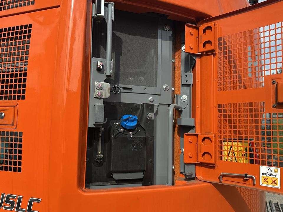 Hitachi ZX225USLC-7 Photo 8
