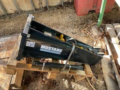 Mustang hm 152 en vente par Italmacchine 2 Srl