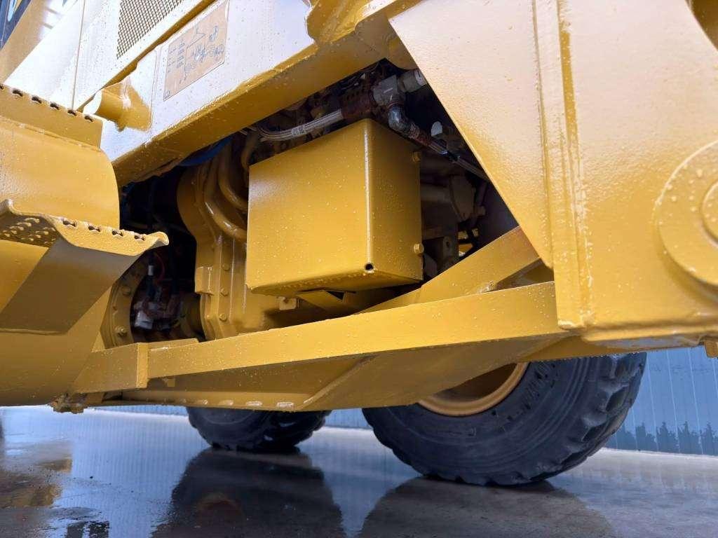Caterpillar 140K Photo 11