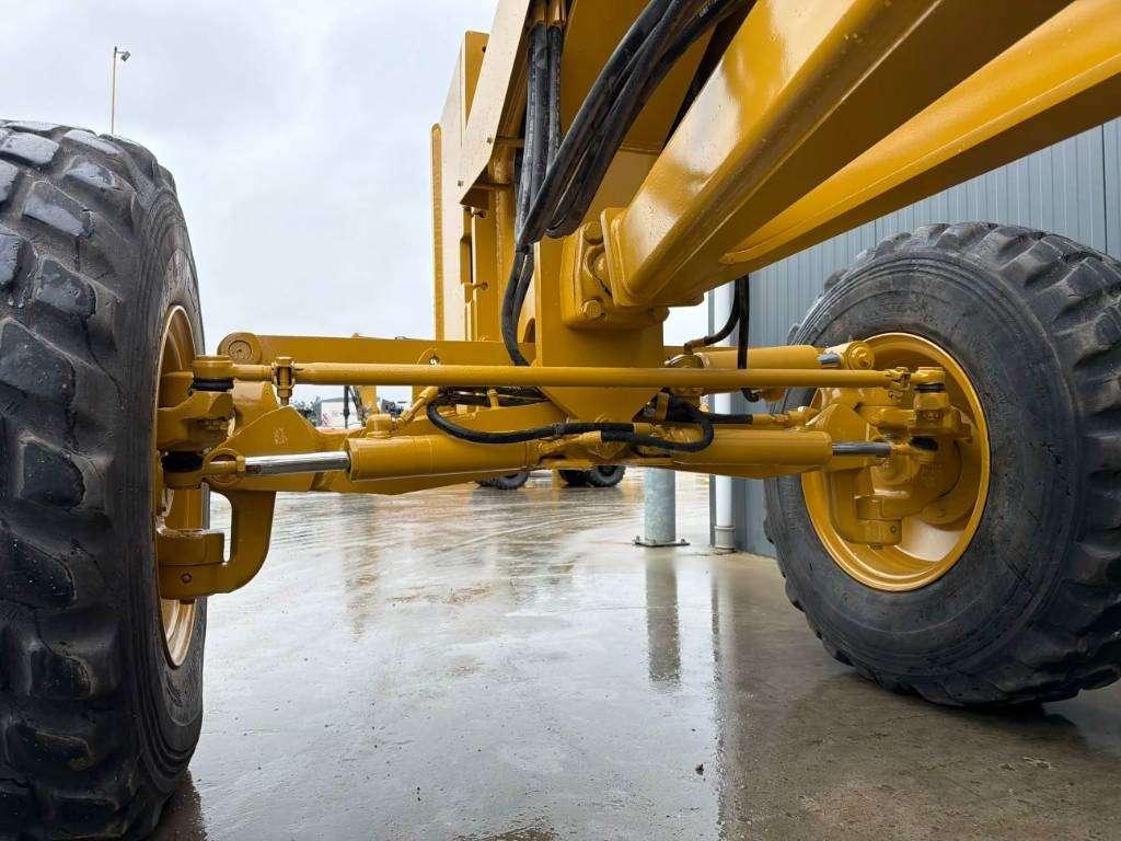 Caterpillar 140K Photo 30