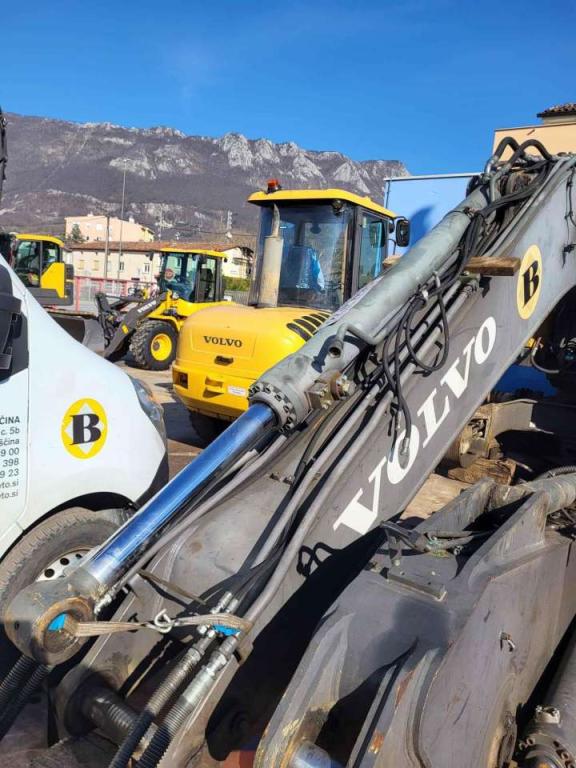 Volvo Bucket cylinder 14534533 for Volvo EC200E, EC210C, EC210E Photo 2