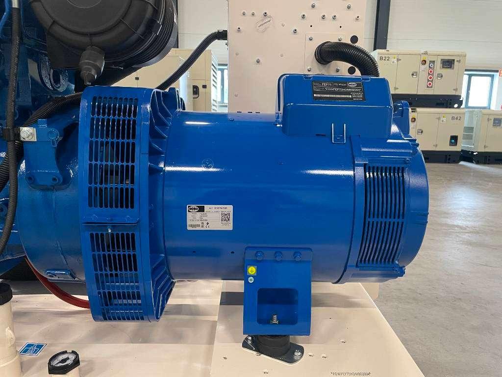 FG Wilson P150-5 - 150 kVA Open Genset - DPX-16009-O Photo 13