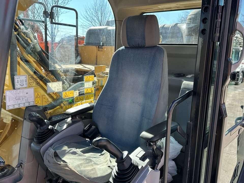 Caterpillar 324EL Photo 11