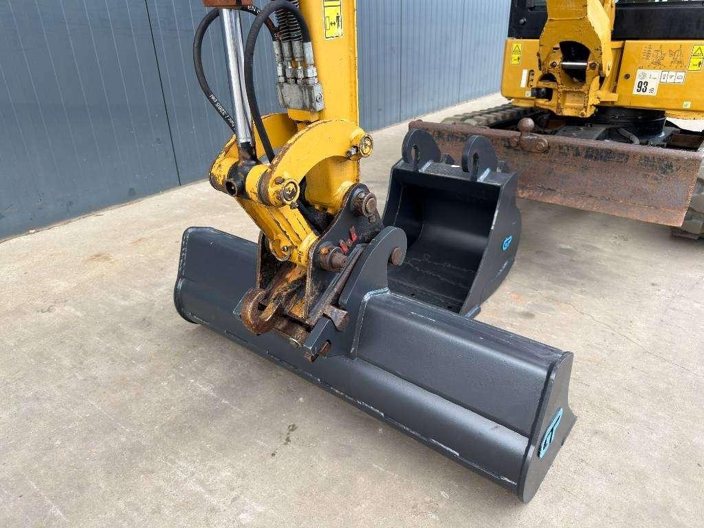 Caterpillar 301.8 Photo 9