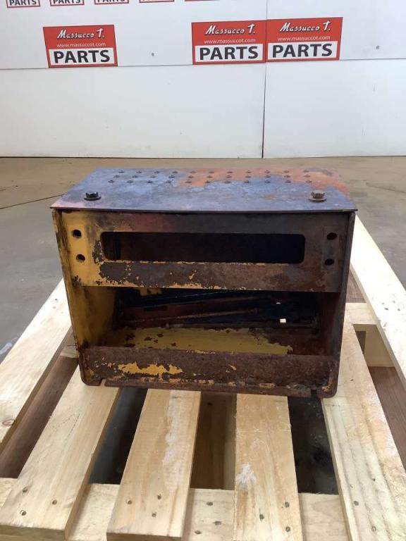 Compartiment batteries pour Caterpillar 924G Photo 2