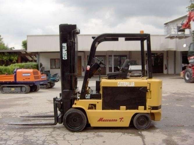 Caterpillar M100D Photo 3