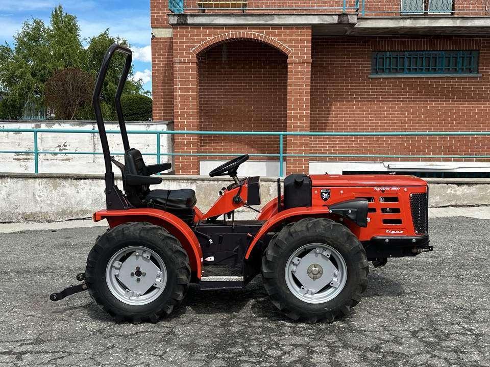 Tigretrac 3800 4x4 Photo 12