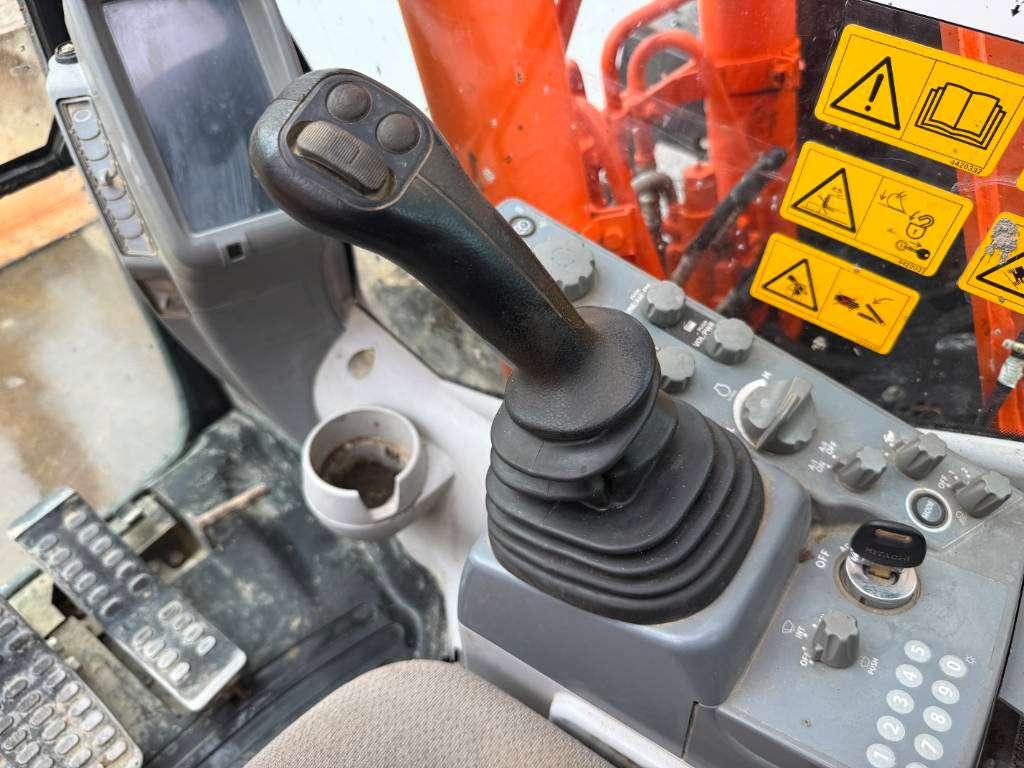 Hitachi ZX135US-6 - Quick Coupler / Hammer Lines Photo 11