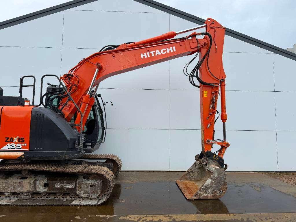 Hitachi ZX135US-6 - Quick Coupler / Hammer Lines Photo 16