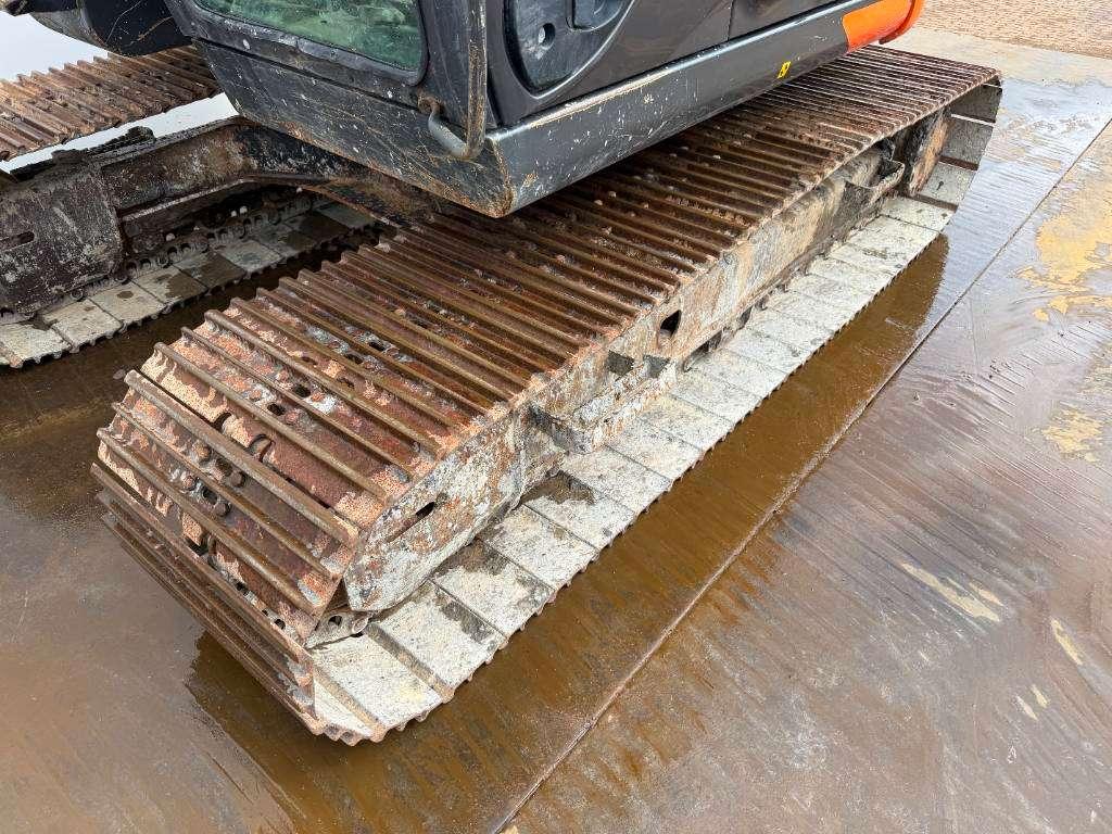 Hitachi ZX135US-6 - Quick Coupler / Hammer Lines Photo 22