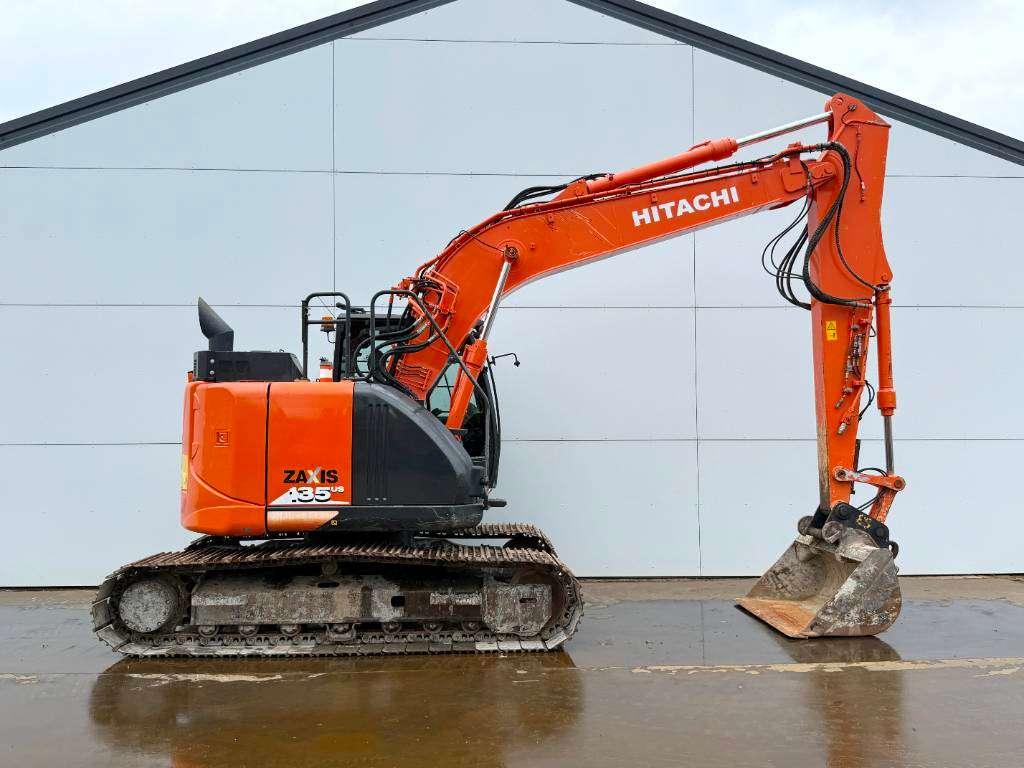 Hitachi ZX135US-6 - Quick Coupler / Hammer Lines Photo 6