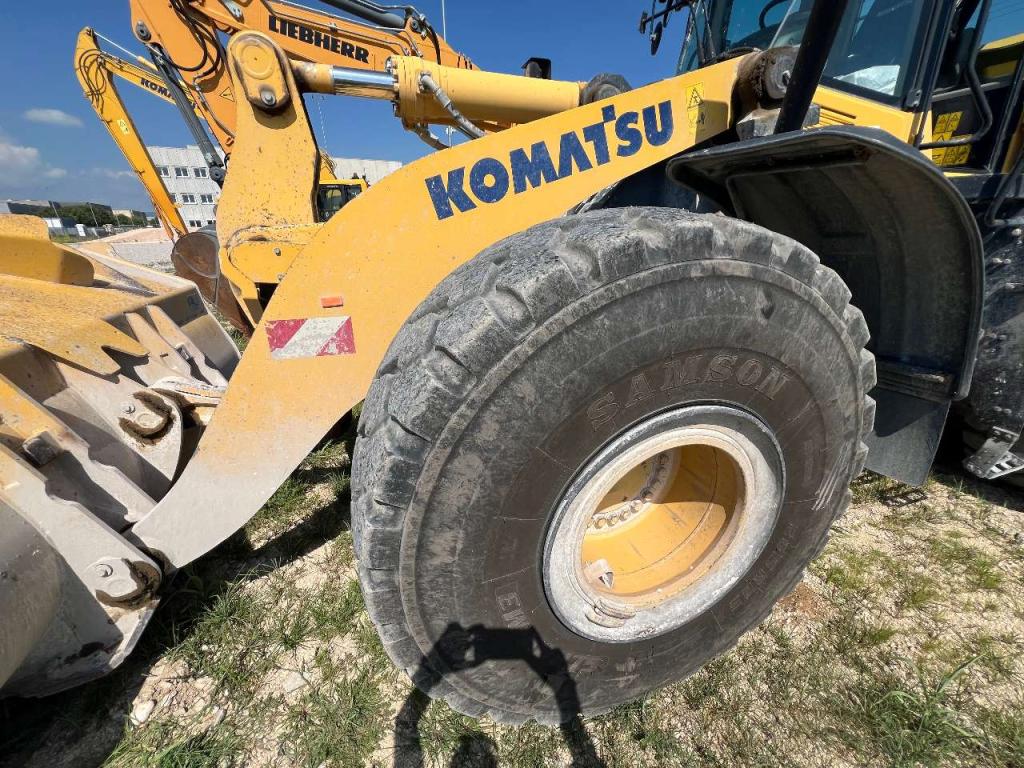 Komatsu WA470-8 Photo 11