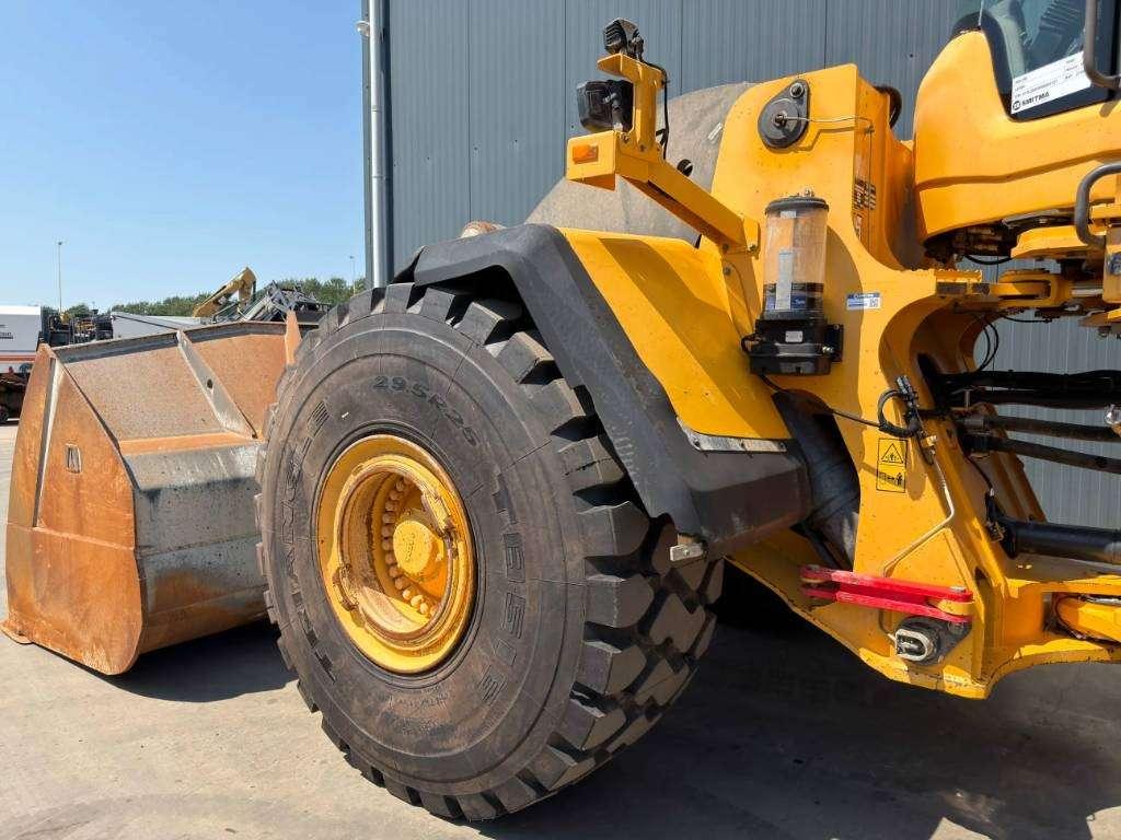 Volvo L250H Photo 17
